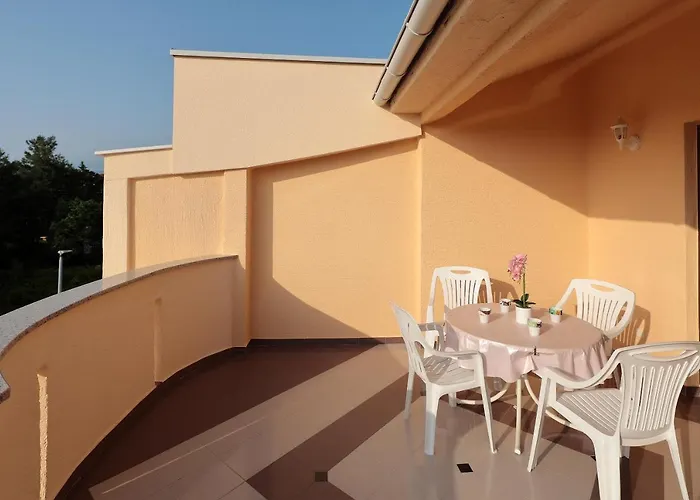 City Pool Apartments Novalja
