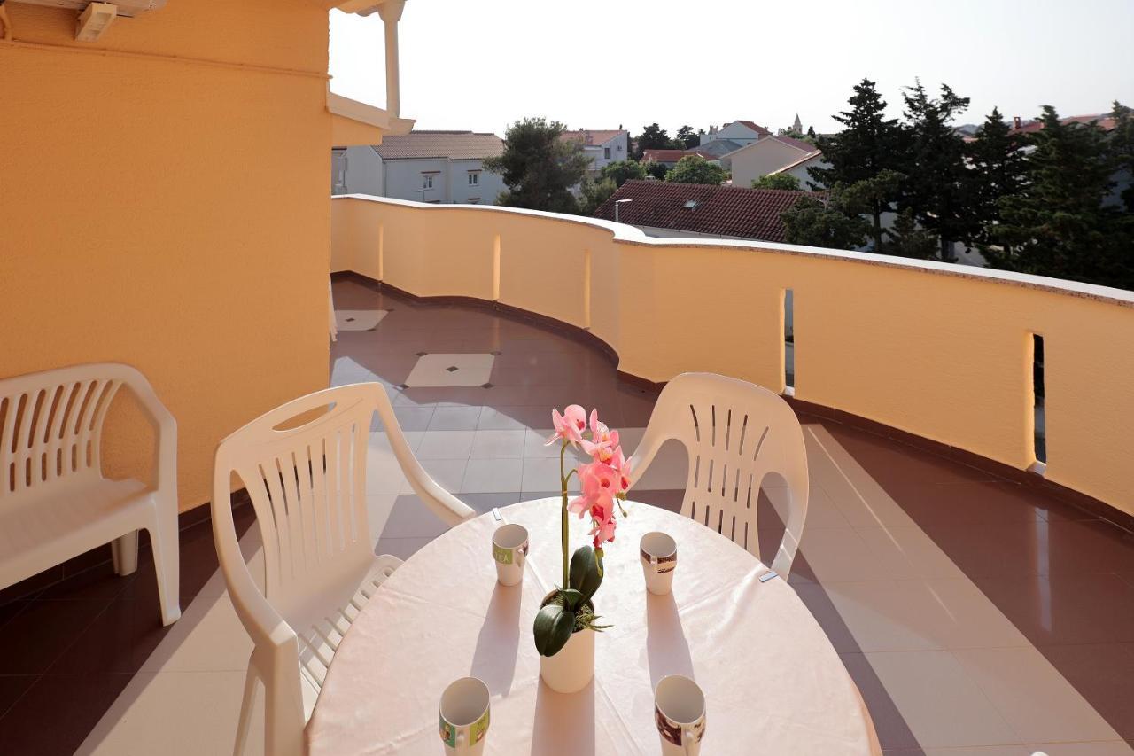 Apartment Pool Novalja