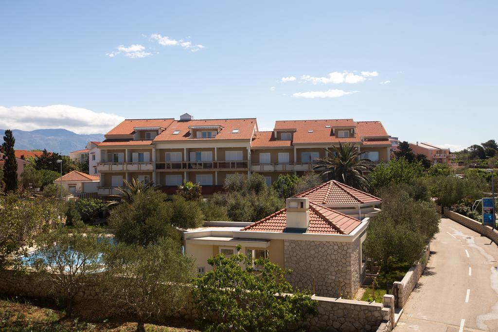 Apartment Pool Novalja