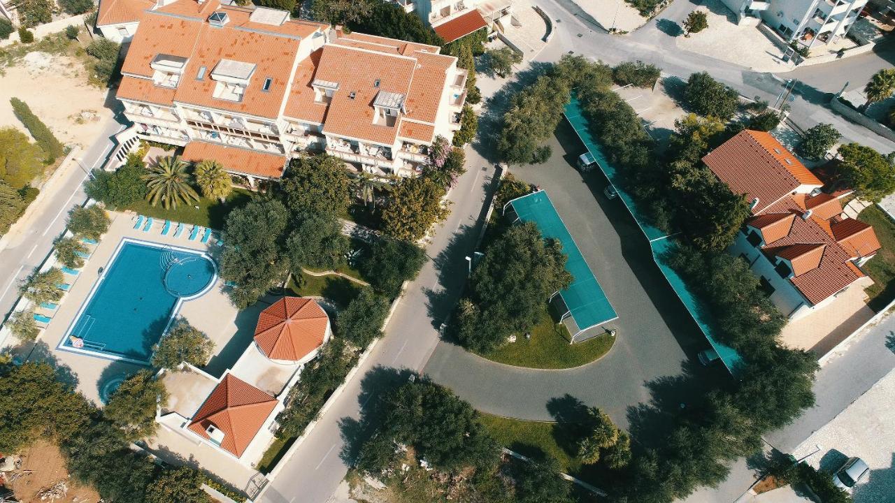 Pool Apartment