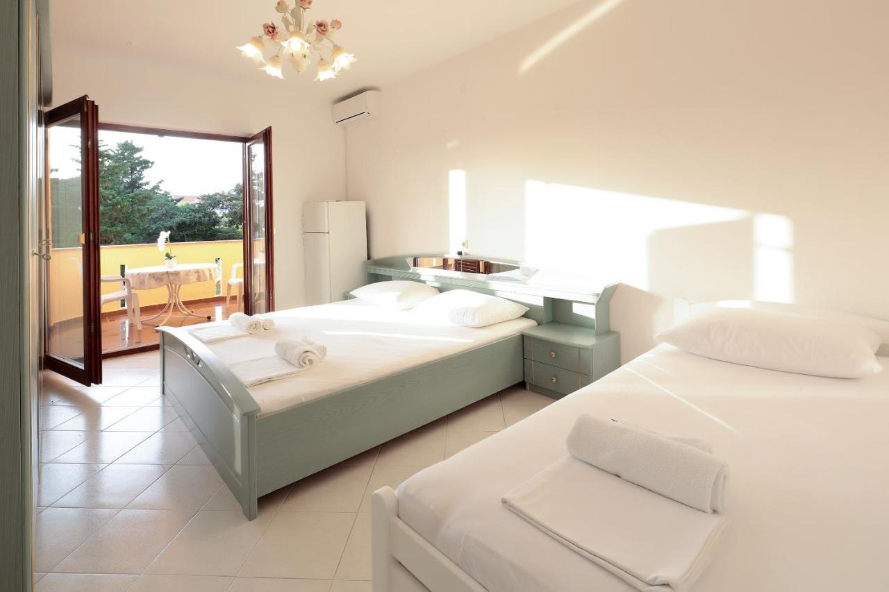 Pool Appartement Novalja